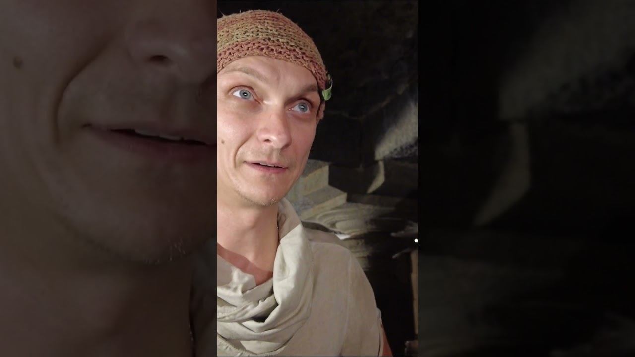 Нашли летучих мышей  в древнем храме #летаемсворобьями #nature #travel #vlog #блогер