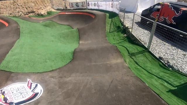 Canyon Stitched 720 Pro Slopestyle Bike Review | Bike Check