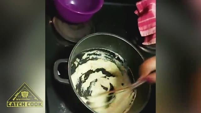 Creamy cheesy garlic mussels! [Catch Cook] Pennington, South Africa смотреть онлайн