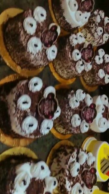 #cake #Happy New Year #cake #pineapple #Black Forest #Chocolate #designing #training #status video🎂 смотреть онлайн