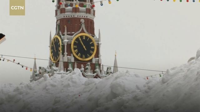 Moscow hit by heaviest snowfall in 100 years смотреть онлайн