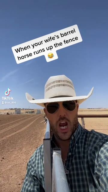 Pull back! Pull back!😂 #cowboy #barrelracing #rodeo #funnyvideo #ranch #barrelracer смотреть онлайн
