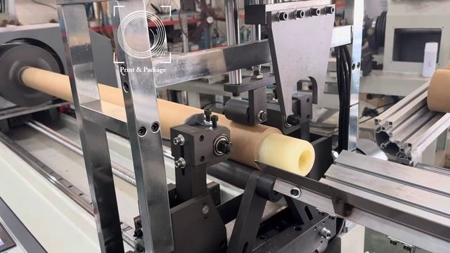 Автоматическая втулкорезательная машина Q1600S смотреть онлайн