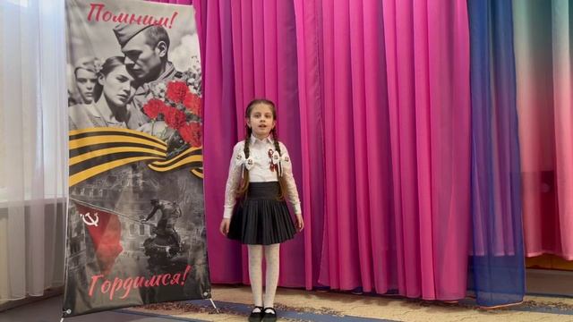 Зайцева Варвара 7 лет г.Новозыбков смотреть онлайн
