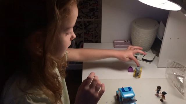Обзор Lego Friends 41125 (ветеринарная машина для лошадок) смотреть онлайн