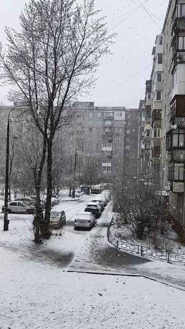 Стресс коммунальных служб и кто связан профессией с погодными условиями. 8 апреля. Нижний Новгород. смотреть онлайн