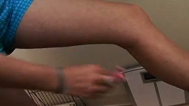 Teen shows off legs смотреть онлайн