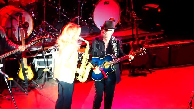 DAVE STEWART & CANDY DULFER - Lily Was Here (London, 08-09-2017) смотреть онлайн
