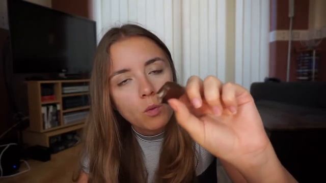 Eat This: Foreigner Tries Dutch Sweets смотреть онлайн