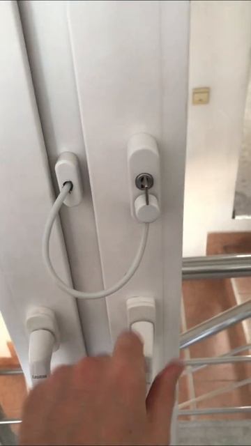Детские блокираторы окон