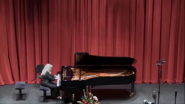 Марта Аргерих • Шуман «Сновидения» из «Фантастических пьес» • Темпе, Аризона • 03.01.2025 смотреть онлайн