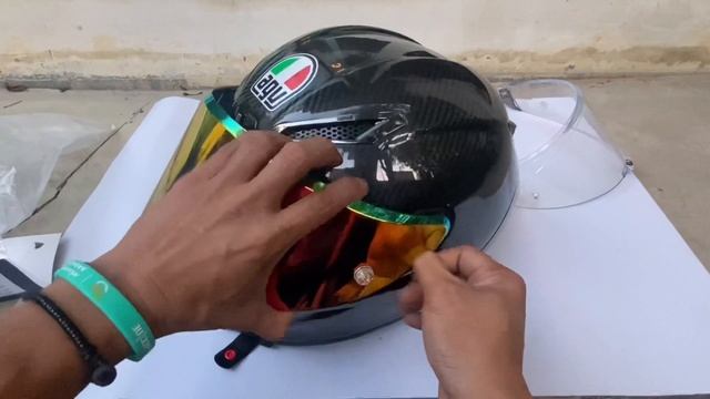 AGV PISTA GP RR VISOR REPLACEMENT смотреть онлайн