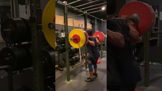 145 kg. / 319 lbs. x 20 squats (no belt) смотреть онлайн