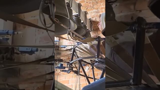 Звон колоколов почаевской лавры в день Иова Почаевского