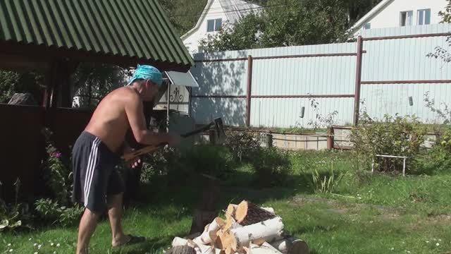 Привез дрова c дальней дачи// Поколол, сложил, на зиму теперь хватит смотреть онлайн