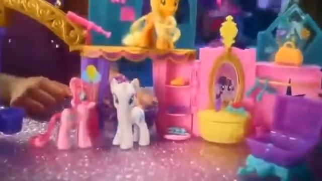 Принцесса Твайлайт Спаркл на автомобиле   Королевский свадебный замок в интернет магазине NewToys.s