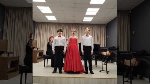 "Наши мамы самые красивые" муз. Ю. Чичков, сл. М. Пляцковский