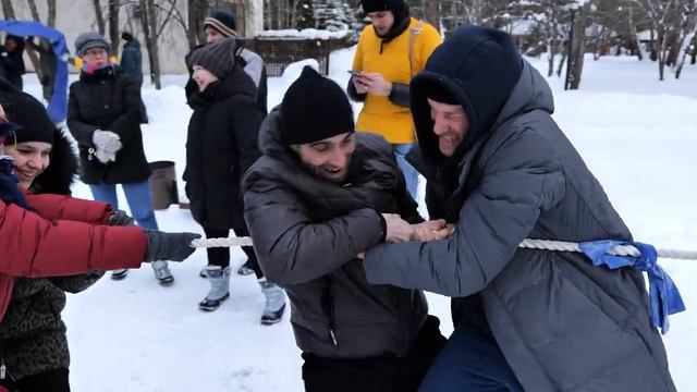 A13 Перетягивание каната