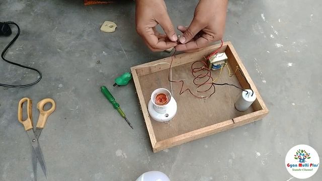 Free Energy Bulb With Small Transformer #freeenergy смотреть онлайн