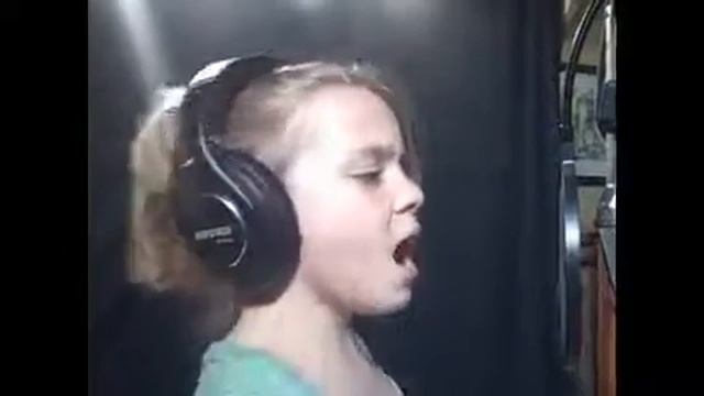 девочка красиво поет смотреть онлайн