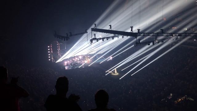 Encore: Ay Oh, We Will Rock You, We Are The Champions - Queen + Adam Lambert (Rhapsody Tour NC '19) смотреть онлайн