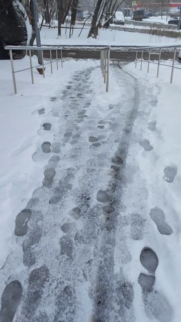 Зима вернулась в Москву... смотреть онлайн