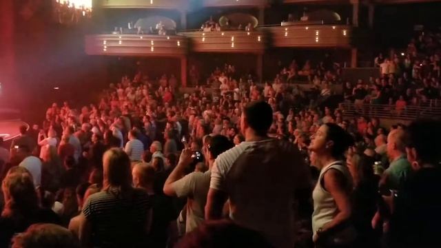 3 Doors Down live 2018.... it's not my time смотреть онлайн