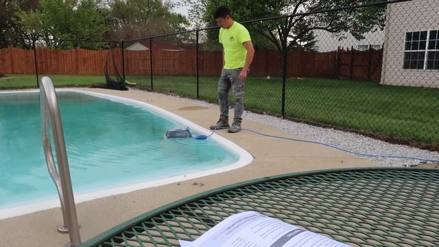 Quick & Easy Frozen Pasta Meal + Bounce House + Pool Cleaning + Cement Work | Sharlene Colon смотреть онлайн