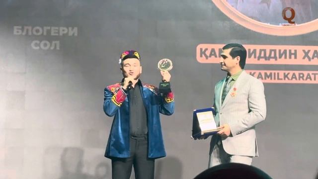 Комил Карате бо Фаррух Хасанов Блогери сол шуданд шумо кадомашро интихоб мекунед смотреть онлайн