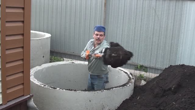 Утопил два кольца септика для дома - бани за два дня// День первый ... смотреть онлайн