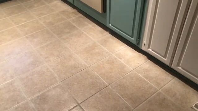 6 month update - Kitchen Tile Grout Redo смотреть онлайн