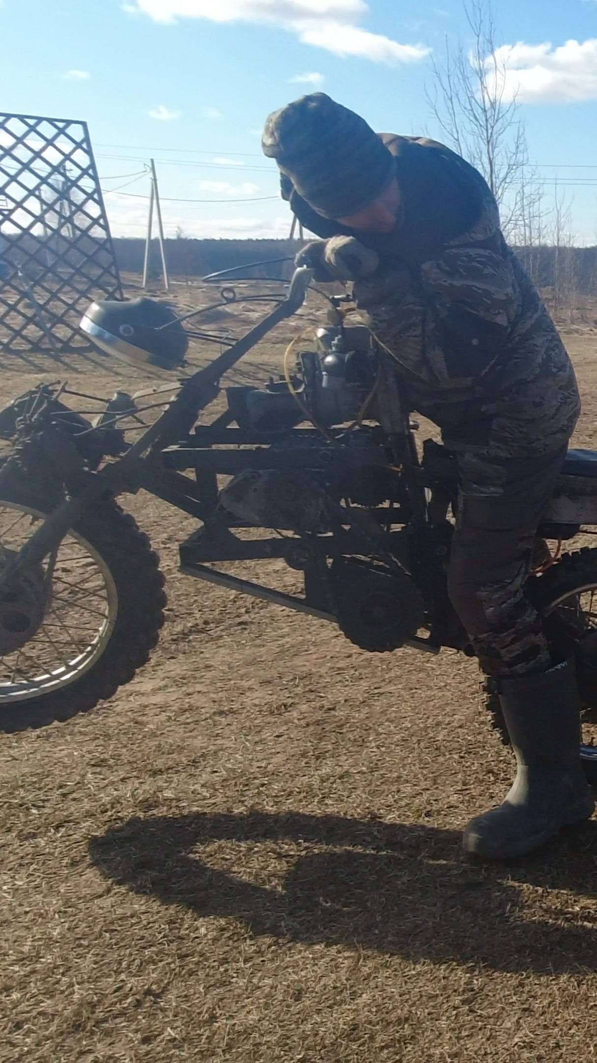 Мотоцикл пила 2х2 тащит Газ 69 №188в смотреть онлайн