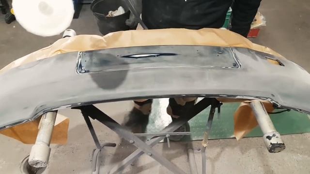 Ремонт бампера, окраска, поболтали Работаем в Польше Внимание 18+ смотреть онлайн