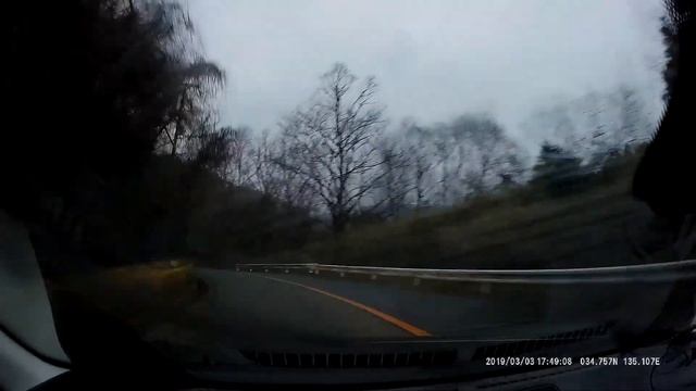 アクセラスポーツ雨の日の峠を流す！ смотреть онлайн