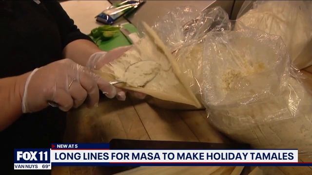 'Tis the season for tamales: Families scramble for masa смотреть онлайн
