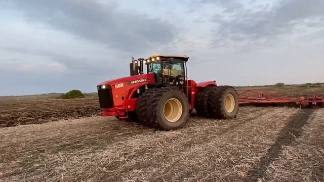 Versatile Tractor 500 смотреть онлайн