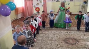 Для кого мы поём. Песня. Песенка поздравляем бабушку для малышей.