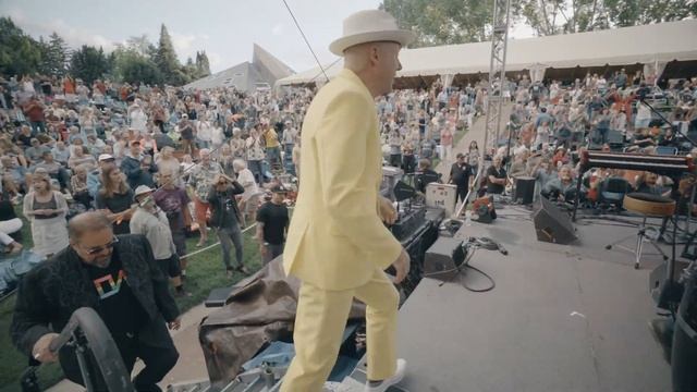 #MAVS30 Tour // Denver Botanic Gardens // 7.8.19 смотреть онлайн