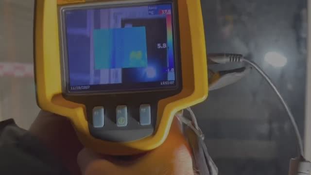 Испытание аэродверью дырявого каркасника / Ошибки монтажа пароизоляции /Реальный объект