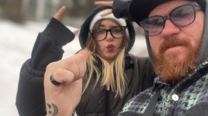 Я прячу под ресницами синие глаза!!