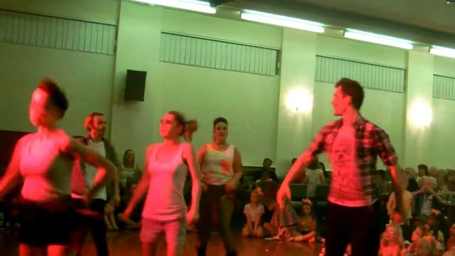 Let's Hear It For The Boy - 80's Cabaret Show xxx смотреть онлайн