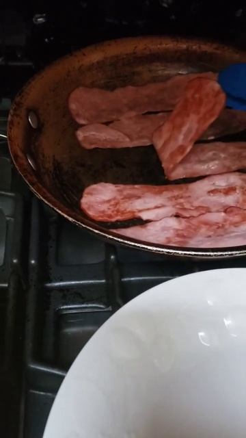 do you like turkey bacon for breakfast? so good #turkey #bacon #breakfast #shorts смотреть онлайн