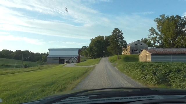 Rural Farm On Gravel (Gathering Firewood) смотреть онлайн