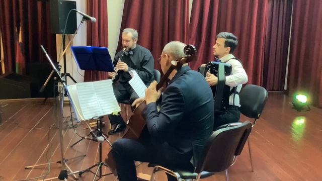 Трио «Ощущения» Trio Sensations Г.Манчини Meglia Stasera G.Manchini It Had Better Be Tonight смотреть онлайн