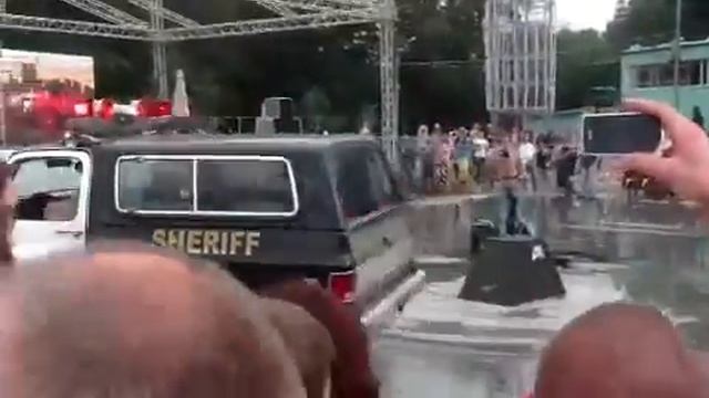 Smokey & The Bandit. Полицейский и бандит.