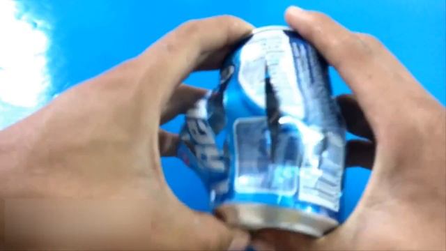 Почему у банки с газировкой скошено дно? смотреть онлайн
