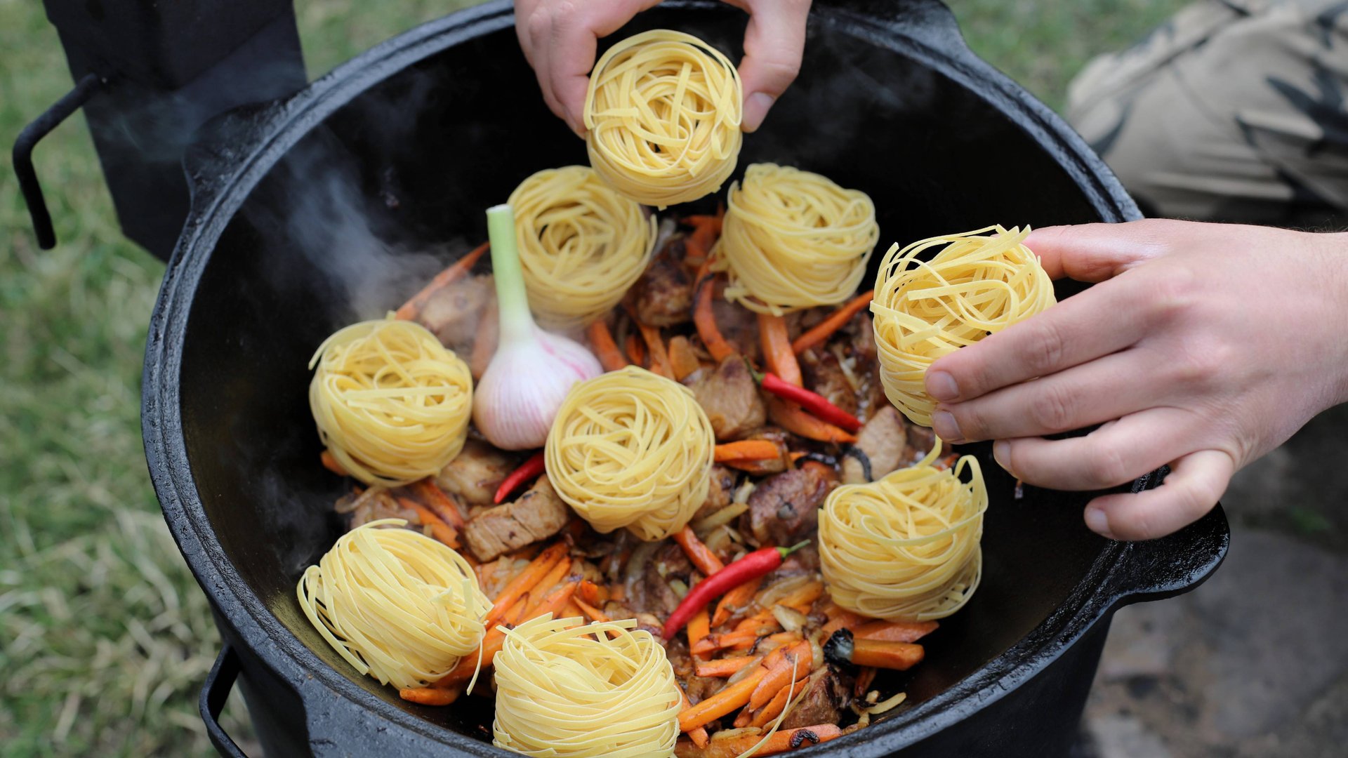 СЕНЯ В ДЕЛЕ