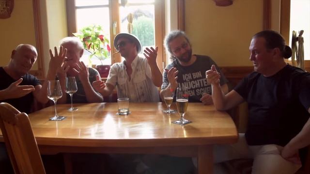 Sebrassas - Es gibt so vü Trotteln (Satire!) смотреть онлайн