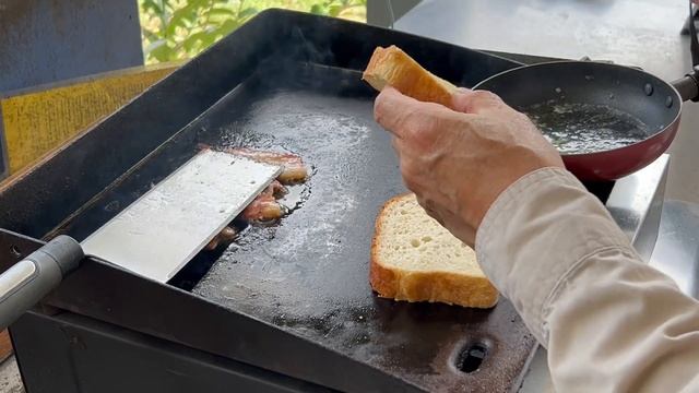 Blackstone Griddle~Bacon, Jalapeño Grilled Cheese Sandwich смотреть онлайн