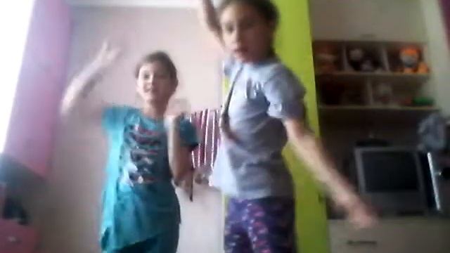 Породия сиа смотреть онлайн